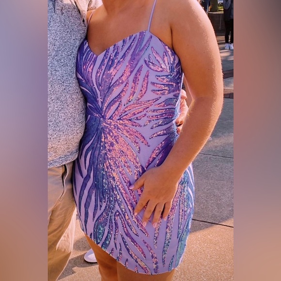 Straps are adjustable. Zipper back closure. Style H2307 Size 12 Worn Once - Picture 1 of 10